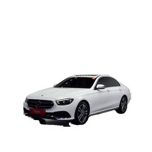 Mercedes-Benz Clase E E350 4MATIC Avantgarde Enero 2022 29.400 km Automático Emisión Euro V Asientos de Cuero Volante a la Izquierda Trasero - Product Image 1