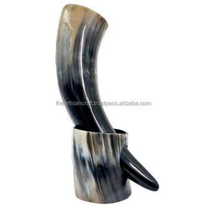 แก้วเบียร์ส่วนตัวทรงแตรสำหรับนักดื่มไวกิ้งพร้อมขาตั้ง - Product Image 4