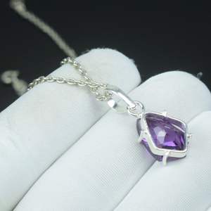 จี้รูปทรงโล่ห์อะเล็กซานไดรต์แบบมินิมอล เงินแท้ 925 เปลี่ยนสีได้ สร้อยคอ ของขวัญประจำเดือนมิถุนายน - Product Image 2