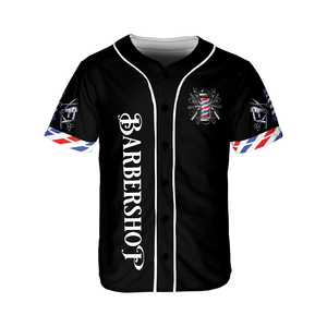Nueva llegada: Ropa de trabajo para barberos, camisa con sublimación de logotipo personalizado, bata lavable, camiseta de béisbol, camiseta de barbero para el trabajo. - Product Image 1