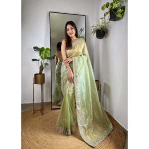 Sari rose de créateur RV Creation avec travail de miroir véritable pour les occasions de fête dans une robe de carrière élégante - Product Image 3