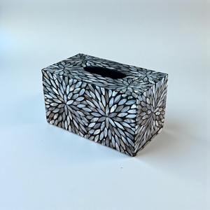 Cubierta Rectangular para Caja de Pañuelos con Incrustaciones de Madreperla y Patrón Floral de Copos de Nieve, Ideal para Decoración de Mesa y Mostrador de Lujo - Product Image 4