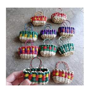 Mini bolso de mimbre para coche, amuleto de ratán, precio económico, regalo de empresa al por mayor para decoración del hogar, llavero de ratán mini - Product Image 4