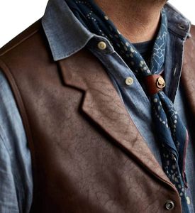 Gilet en cuir marron Frontier Explorer - Product Image 2