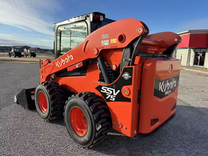 NUEVA Cargadora Compacta Kubota SSV75 con Ruedas y Cucharón Frontal para Trabajo Agrícola, Construcción y Manejo de Materiales - Product Image 2