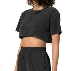 Débardeur court noir à col rond pour femme, couleur unie, tricoté, 100% coton, longueur courte, débardeur personnalisé avec logo pour femme - Product Image 2