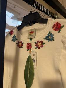 Débardeur en coton côtelé blanc avec patch de piment rouge perlé à la main, sans manches, pour femme – Meilleur prix - Product Image 5