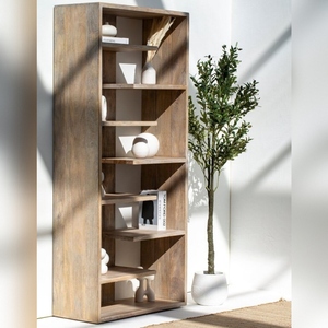 Estante de Exhibición de Madera Vandana Altis Terra, Diseño Moderno y Minimalista de Almacenamiento en Madera Sólida - Product Image 1