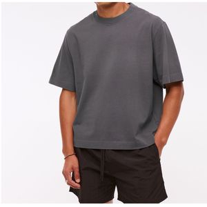 เสื้อยืดโอเวอร์ไซส์สีเทาชาร์โคลสำหรับผู้ชาย ผ้าฝ้ายพรีเมียม สไตล์มินิมอล สตรีทแวร์ ทรงหลวมทันสมัย เสื้อยืดพื้นฐานที่ต้องมี - Product Image 5