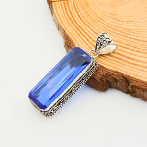 Colgante de piedra preciosa de cuarzo topacio azul relleno de plata – Joyería llamativa de topacio azul natural - Product Image 3