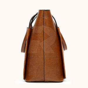 กระเป๋าหนังแฟชั่นขายดีสำหรับใช้งานกลางแจ้ง กันน้ำ รับทำโลโก้ตามสั่ง MOQ ต่ำ - Product Image 3