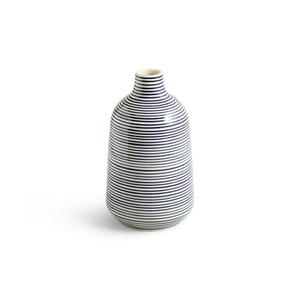 Jarrón de cerámica blanco en forma de lágrima de 21 cm, diseño moderno y minimalista, jarrón elegante de cerámica blanca brillante con forma de gota de agua para flores. - Product Image 1