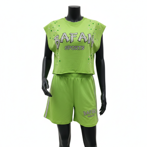 Conjunto de Camiseta Corta sin Mangas y Pantalones Cortos para Mujer, 100% Algodón, 240 GSM, Mezcla de Algodón Suave, Verde Lima, con Logotipo Brillante y Paneles Laterales - Product Image 6