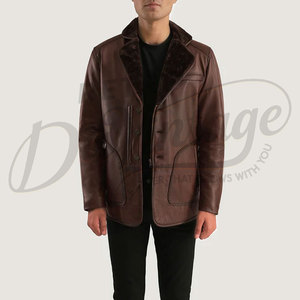 Manteau trench en cuir marron de qualité supérieure pour homme avec col en fausse fourrure foncée, veste chaude en peau de mouton pour l'hiver, coupe ajustée, vêtement d'extérieur - Product Image 1