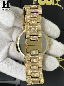 นาฬิกาข้อมือผู้ชายแบบ Iced Out Diamond หน้าปัดใหญ่ ประดับเพชรแบบ Pavé พร้อมตัวบอกเวลาแบบ Baguette นาฬิกาข้อมือหรูหราสไตล์ฮิปฮอปแบบสั่งทำพิเศษ - Product Image 5