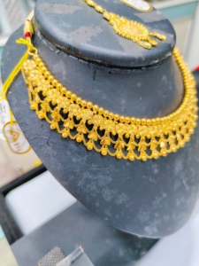 Collar de Oro Sólido de 22K con Colgante, Joyería Tradicional India para Novias, Bodas, Fiestas, Elegante y Moderno, Oro Puro - Product Image 3