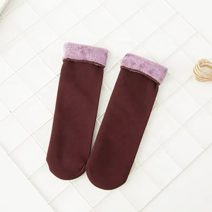 Calcetines de nieve cálidos para adultos de otoño e invierno y calcetines de suelo de color liso de moda para mujer con terciopelo grueso - Product Image 5