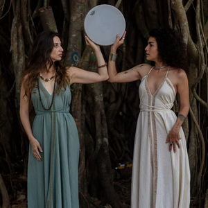 Exquisito par de vestidos maxi hechos a mano con intrincado estampado a mano, escote en V profundo, cintura ajustable con cordón, vestido largo. - Product Image 1