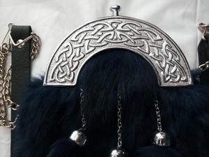 Sporrans de Cuero con Tres Borlas de Piel de Conejo Escocés, Sporrans Celticos para Uso Diario, Sporrans Personalizados Hechos a Mano, Sporrans de Cuero para Kilt Escocés - Product Image 2