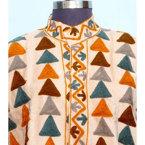 Veste d'hiver épaisse pour femme de style ethnique, en cotisse, avec broderie florale à la main, col montant, logo personnalisé, 100% coton, écologique - Product Image 3