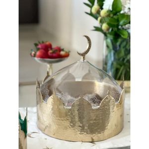 Cuenco de Metal Dorado Martillado de Lujo con Tapa Transparente en Forma de Cúpula, Decoración Islámica de Luna Creciente para Servir en Ramadán, Iftar y Fiestas del Eid - Product Image 1