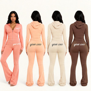 Ensemble de sport haut de gamme pour femme : sweat à capuche zippé et leggings évasés – Tenue de fitness et streetwear deux pièces - Product Image 1
