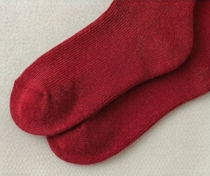 Chaussettes ras du cou pour femmes, couleur unie rouge, tricotées, respirantes, pour usage quotidien, longueur standard, automne - Product Image 6