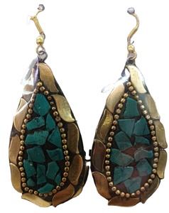 ต่างหูแฟชั่นสไตล์โบฮีเมียนอินเทรนด์อินเดียแบบสั่งทำห่วงคล้องแบบมีพู่ประดับไข่มุกเพชรสำหรับงานแต่งงานและงานปาร์ตี้ - Product Image 1