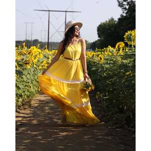 เดรสแม็กซี่ผ้าชีฟองสีเหลืองฟินช์ทรงเอไลน์พร้อมเอวทรงเอ็มไพร์ - Product Image 1