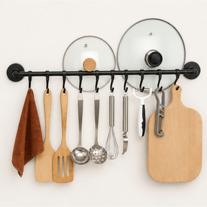 Rail d'organisation mural noir mat pour cuisine, support multifonctionnel suspendu pour casseroles et poêles avec crochets en S pour ustensiles de cuisine - Product Image 4