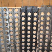 Estera Marston de acero perforado y tablones de aluminio perforados para garajes de estacionamiento y superficies de vehículos industriales de varios niveles