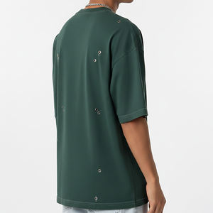 เสื้อยืดคอกลมแขนสั้นผู้ชาย สีดำ ทรงปกติ ผลิตจากผ้าโพลีเอสเตอร์ถัก 100% พิมพ์ลายสกรีน เป็นมิตรต่อสิ่งแวดล้อม ระบายอากาศได้ดี สวมใส่สบาย - Product Image 6