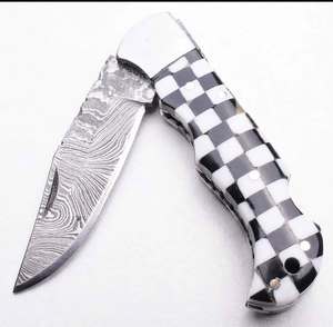 Outil utilitaire pliant en acier à motifs, fait main, avec poignée en damier, pièce de présentation exécutive - Product Image 2