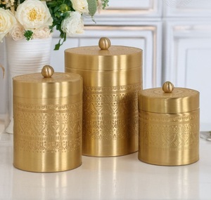 Recipiente de latón macizo dorado con tapa hermética para almacenamiento en la cocina, organizador de alimentos y especias. - Product Image 3
