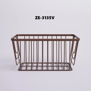 Cesta de Almacenamiento de Hierro de Lujo para Proyectos de Diseño de Interiores, Organizador de Alambre Hecho a Mano, Ecológico y Moderno para Cocina - Product Image 1
