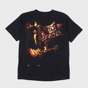 เสื้อยืดคอกลมผู้ชายสีดำคุณภาพสูง 100% ผ้าฝ้ายโพลีเอสเตอร์ สไตล์สตรีทแวร์ พิมพ์ลายโลโก้แบบซับลิเมชั่นตามสั่ง RTS รุ่นใหม่ สินค้าขายดี - Product Image 1