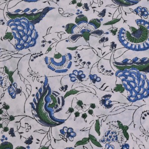 ผ้าฝ้ายพิมพ์ลายบล็อกสีขาวพรีเมียม ลายดอกไม้สีฟ้าเขียว สำหรับตัดเย็บเสื้อผ้า ของตกแต่งบ้าน - Product Image 3