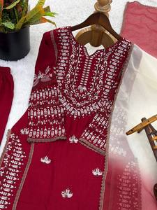 Ensemble Kurta et pantalon ethnique pour femme, tenue indienne/pakistanaise richement brodée, dupatta longueur cheville, séchage rapide, toutes saisons, pour fêtes et mariages - Product Image 6