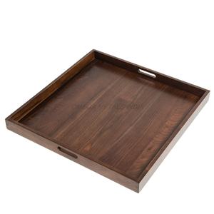 Ensemble de plateaux en bois au design élégant de couleur noyer profond avec une forme carrée classique et un style intemporel idéal pour toute occasion - Product Image 1