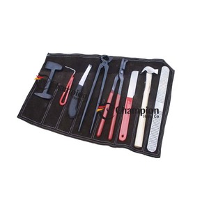 Juego de 8 Herramientas de Herrador: Cuchillo para Pezuñas, Alicates, Remachador, Escofina, Martillo, Raspador y Bolsa de Cuero - Product Image 4