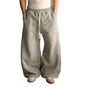 Pantalon de jogging cargo pour homme en molleton épais, coupe ample, multi-poches, streetwear, coton, avec logo personnalisé - Product Image 1