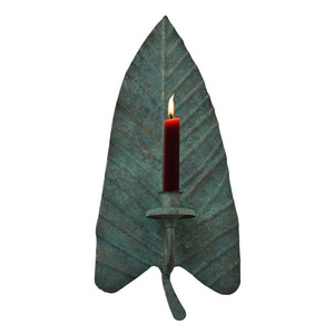 Portavelas de Aluminio Hecho a Mano para Decoración del Hogar Étnica y Tradicional - Product Image 1