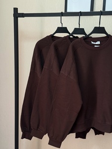 Sweat-shirt à col rond surdimensionné en molleton de coton épais de haute qualité, personnalisé OEM, couleur marron foncé, épaules tombantes - Product Image 4