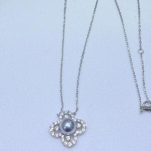 Collier exquis en perles de culture d'eau de mer 8-9 mm avec pendentif en argent pur, motif trèfle, luxe léger pour le printemps/été - Product Image 2