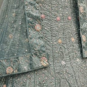 Ensemble ethnique indien de luxe Jimmi Choo Lehenga Choli vert marin pour femme, broderie diamant, tenue de mariée, confectionné par Kenken, parure de créateur - Product Image 5