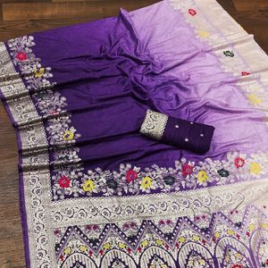 Sari en viscose pure et soie Dola avec tissage bicolore, richement orné de Meenakari et bordure contrastante en Zari, sari traditionnel pour les fêtes - Product Image 5