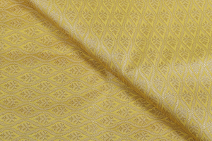 Tela de Brocado de Poliéster con Diseño Floral Elegante para Diseño de Moda, Confección de Vestidos, Manualidades y Atuendos Tradicionales - Product Image 4