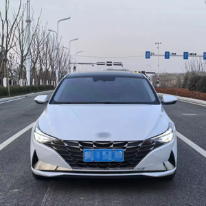 Elantra 2022 Édition Luxe Premium, Berline Compacte d'Occasion, Boîte Automatique, Sièges en Cuir, Phares à LED - Product Image 4