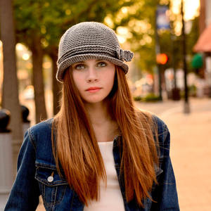 Gorro de Punto Gris – Gorro de Invierno Suave para Adolescentes y Adultos – Logotipo Personalizado al por Mayor - Product Image 1