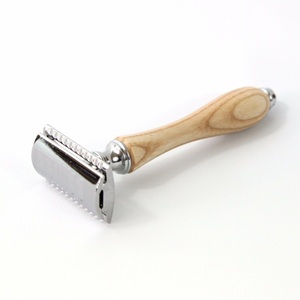 Maquinillas de Afeitar de Seguridad de Primera Calidad con Mango de Bambú y 3 Cuchillas para Hombres, Marca Privada - Product Image 2